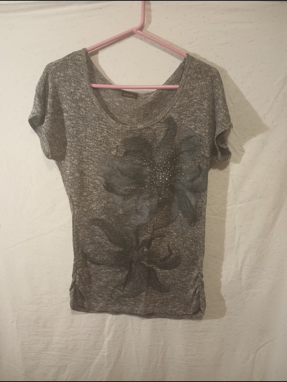 Lavish Maternity Size M Gray Space-Dye Knit Short Sleeve Top Floral Rhinestone